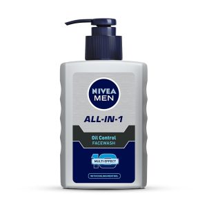 NIVEA MEN All in 1 Charcoal Face Wash | Natural Charcoal, Gluta, AHA & Vitamin C | Helps Reduce the Appearance of Tan | Removes Excess Oil and Minimizes Pores | For Bright Radiant Skin | 150g